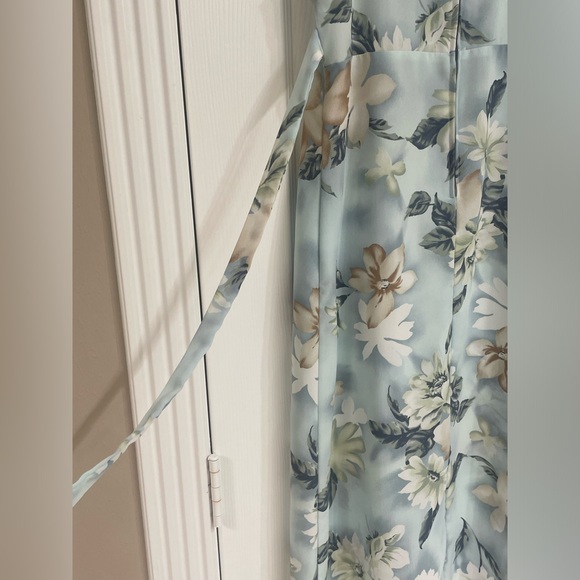 Beautiful flower maxi dress - Picture 5 of 7